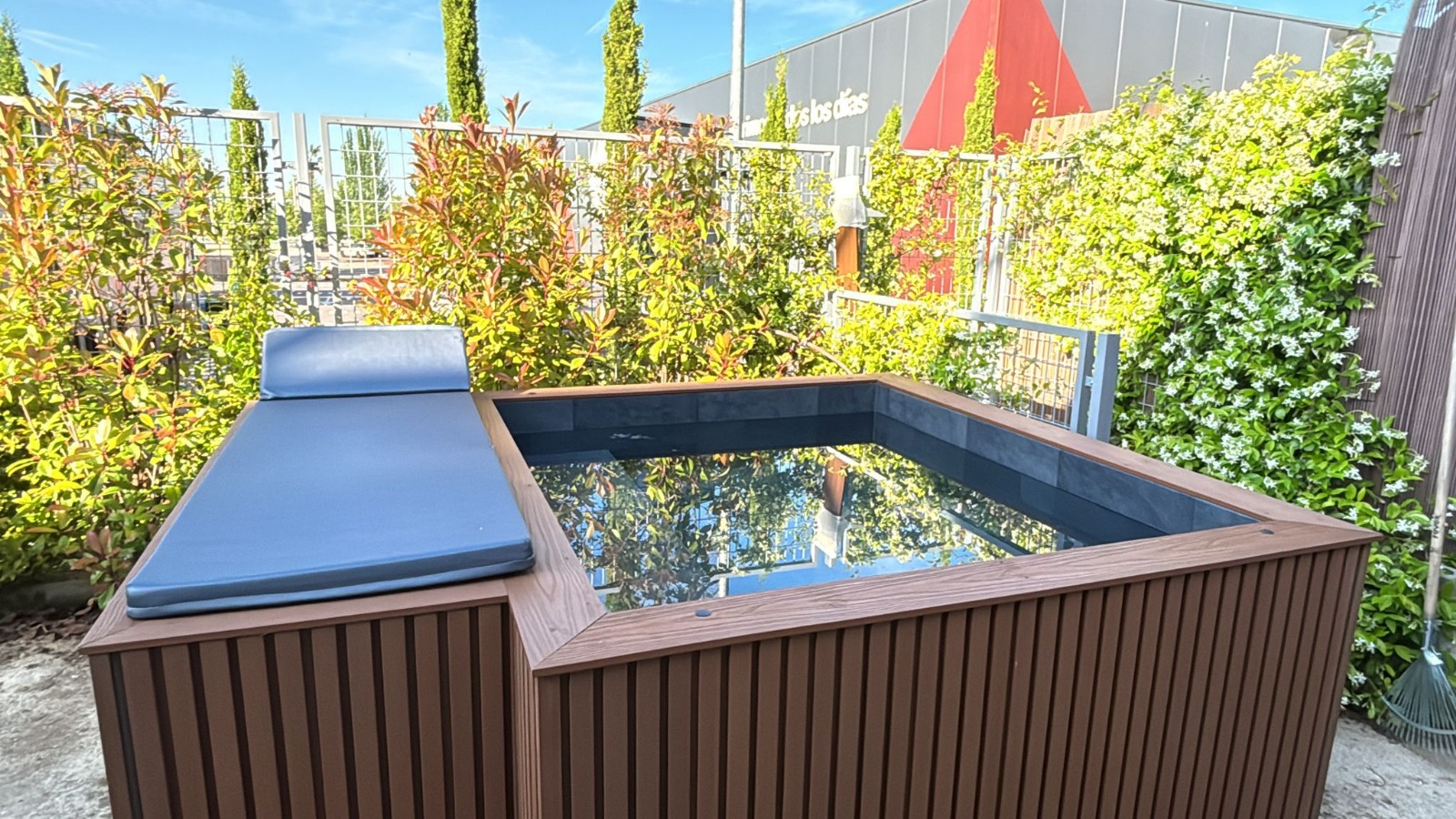 Poolspa de 2,40 x 2 m (15MIN/25 CL)