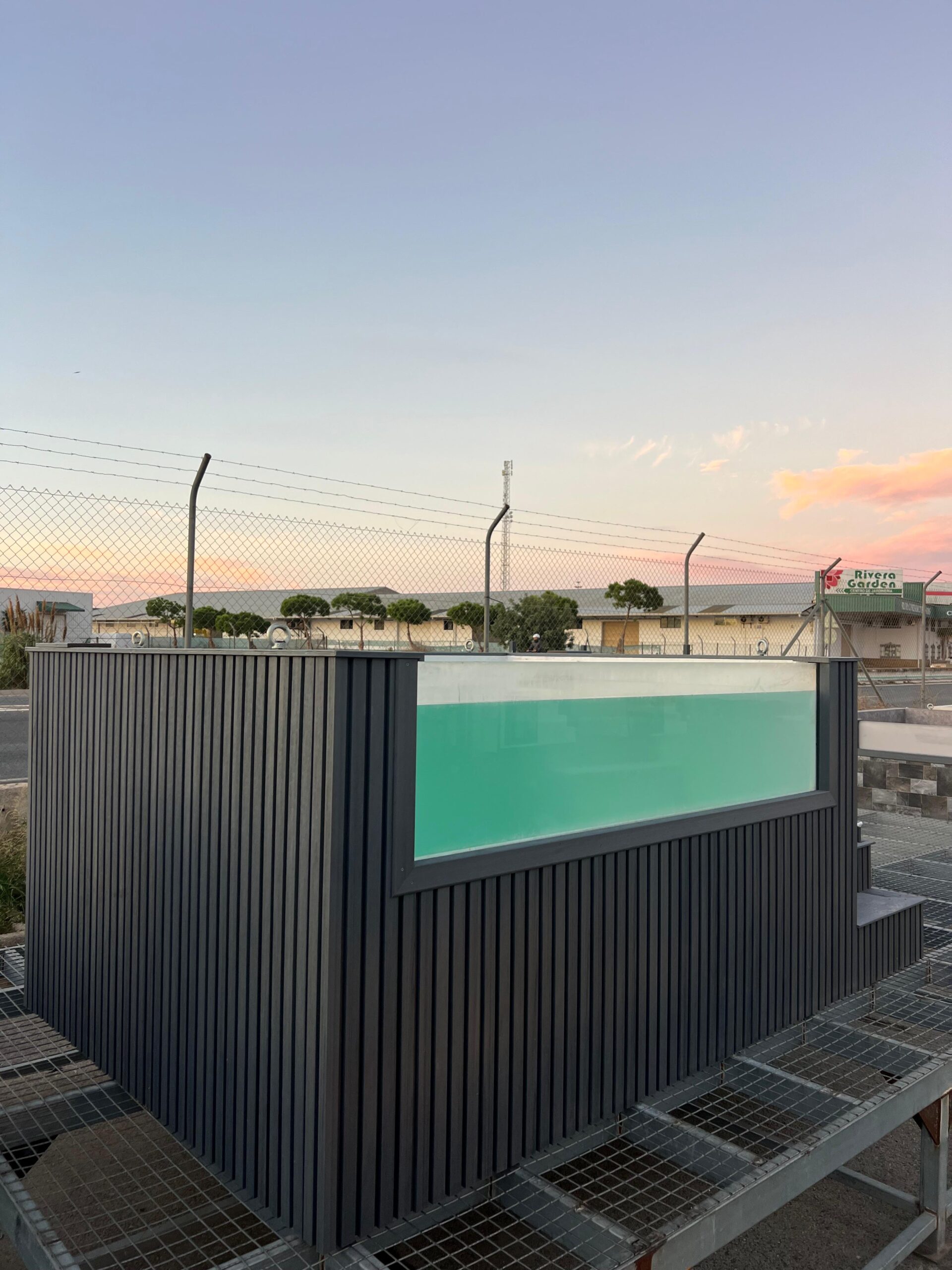 Piscina Elevada de patio 3 x 1,9 M con cristal extendido (21PPCO/24 AR)